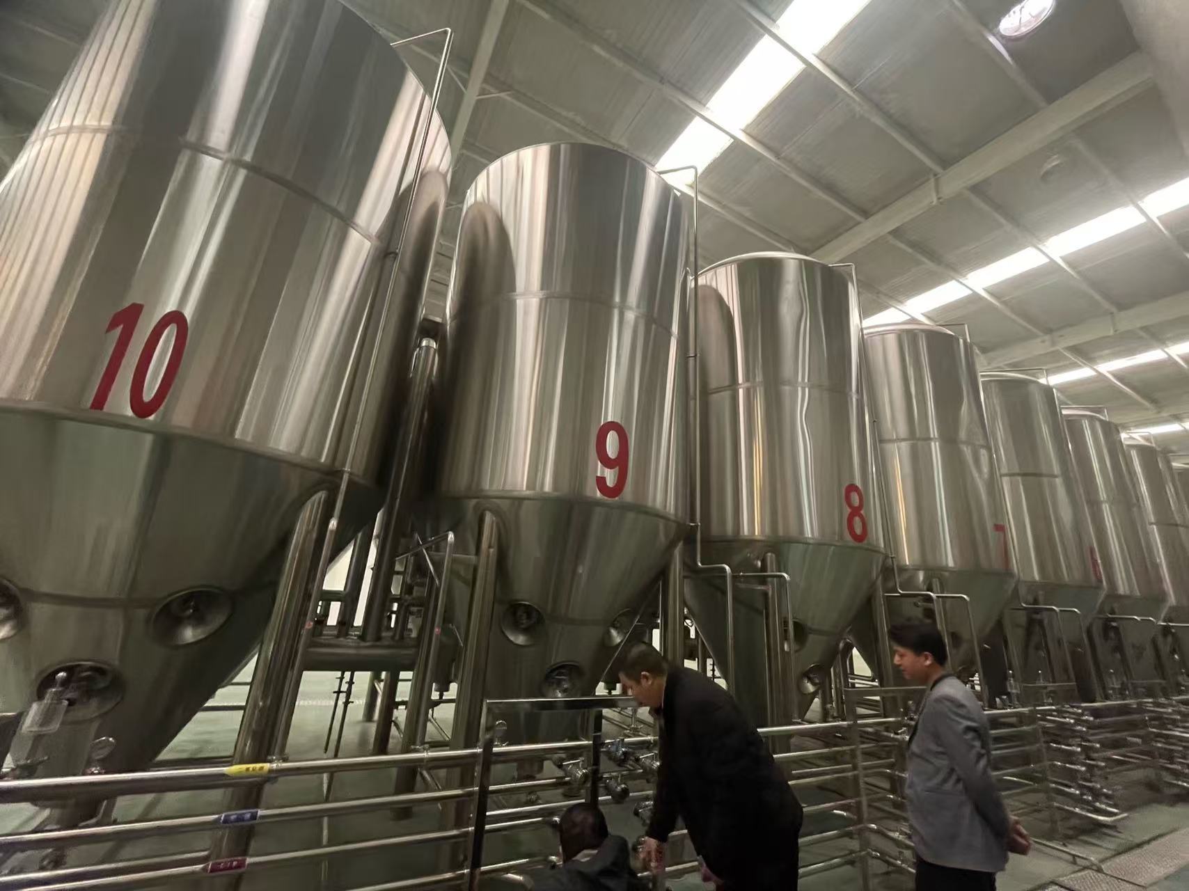 翁源精酿啤酒设备厂—平面布置、设备设计、制造、调试、培训等一条龙服务